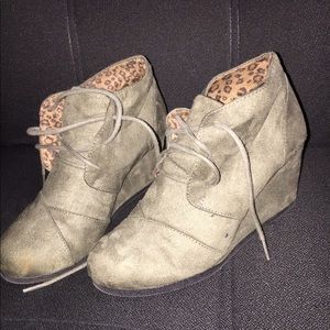 Maurices Booties size 7